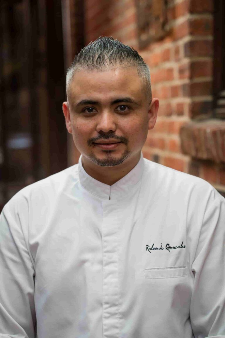 Headshot of Rolando Gonzalez